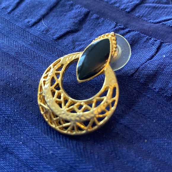 🖤Vintage gold enameled earrings - Picture 12 of 12